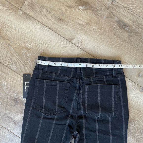 Lulus Accacia Black Striped High-Waisted Cropped Jeans. Size 25 - Picture 9 of 12